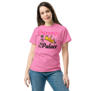 Dart T-Shirt – Princess of the Palace Design für starke und stilvolle Spielerinnen