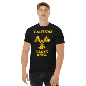 Dart T-Shirt – CAUTION DARTS AREA Design für Spieler mit kraftvollem Stil